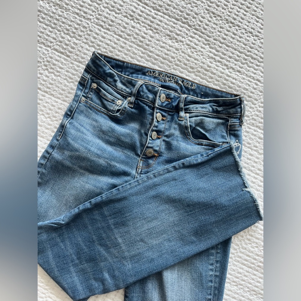 American eagle exposed button from straight/wide leg jean